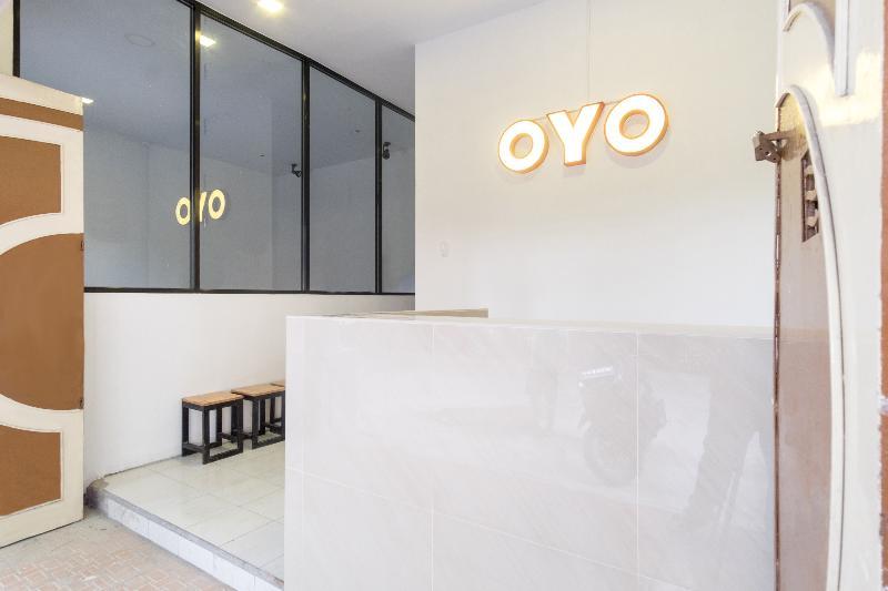 Oyo 835 Metropolitan Home Stay Medan Exterior foto